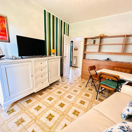 Duca A Per 4 Persone Giardino Vista Mare Gorgeous 1 Bed Flat With Garden! *