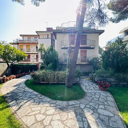 Duca - Garden & Seaview Apartment *