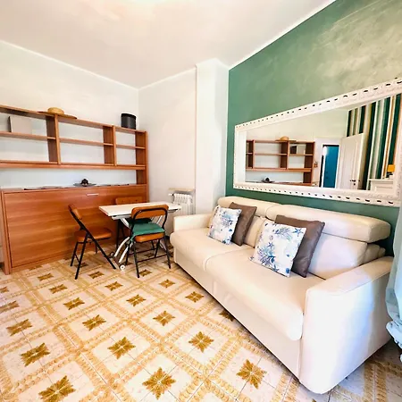 Duca A Per 4 Persone Giardino Vista Mare Gorgeous 1 Bed Flat With Garden! *